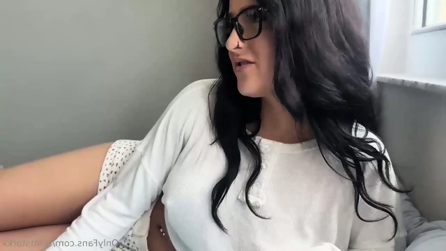 (2025.07.02) Autumn Flowers - Yoga Practice with Little Step Sister 1080p xatg