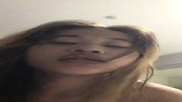 Ceweknya teriak saat dimasukin