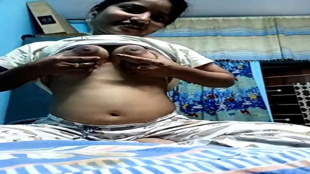Full mood mai bhabhi boobs show karti hoi( follow karo Telegrqm id phoneinh and premium group)