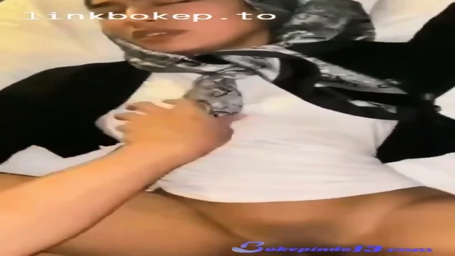 Enak banget punya pacar hijab cantik yang penurut