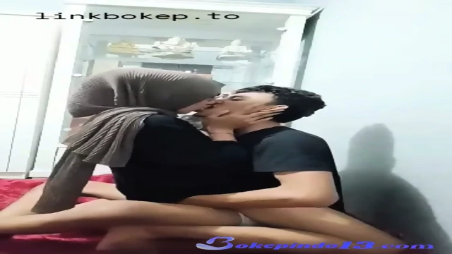 Viral buguru cantik minta jatah cuddle wot