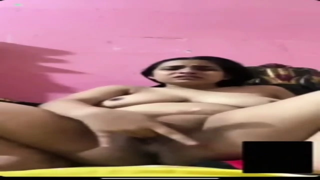 Indian collage girl pussy fingering