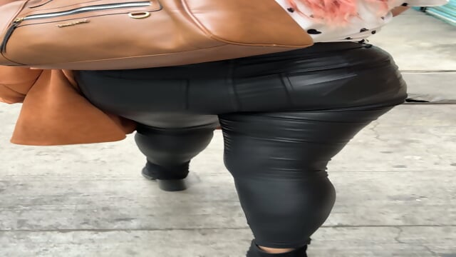 Culo en pantalÃ³n de cuero