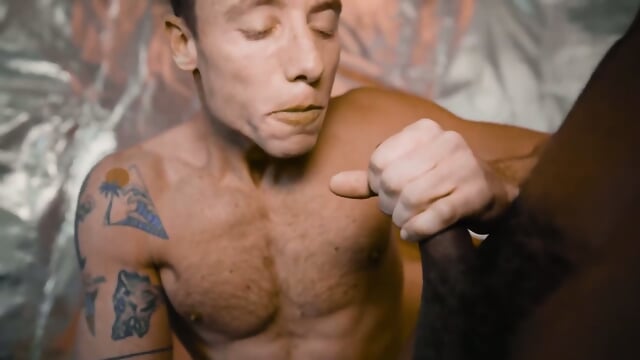 Muscle Hunk Justin Matthews Dicks Down Handsome BBC Xhk  Ireland