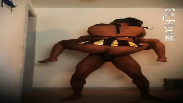 EBONY MILF BEDROOM QUICKIE 1