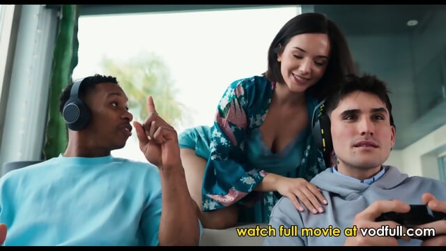 I fucked my friend horny mom