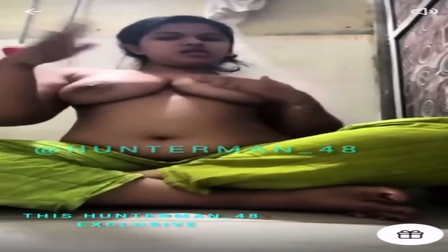 Indian teen girl pussy boobs show