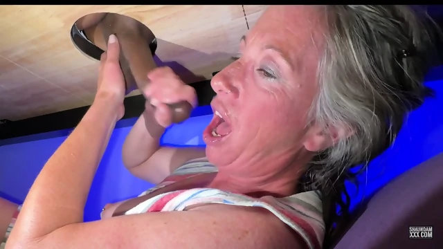 Juniper Wood milks D Crush's grunting orgasmic oral creampie?