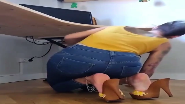 Tattooed Girlfriend In Tight Blue Jeans & Wooden Mules Bends Forwa