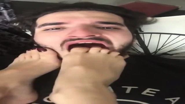 Amateur Girl Gives Her Handsome Nice Face Massage With Her Huge Feet