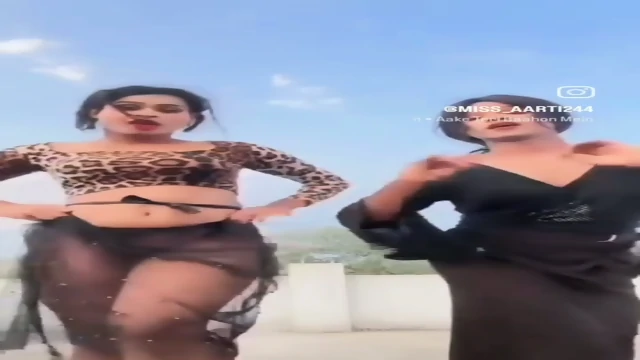 Miss Aarti Insta Girl Nipple Show