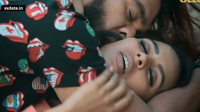 Seema Bhabhi Ki Tight Chut part 2