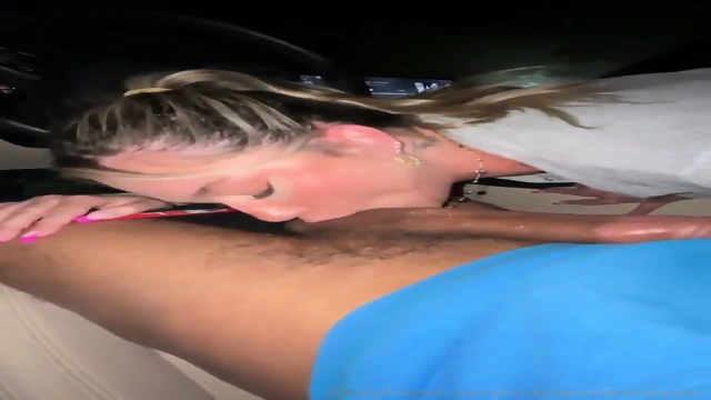 Pawg snowbunny loves the taste of bbc cum