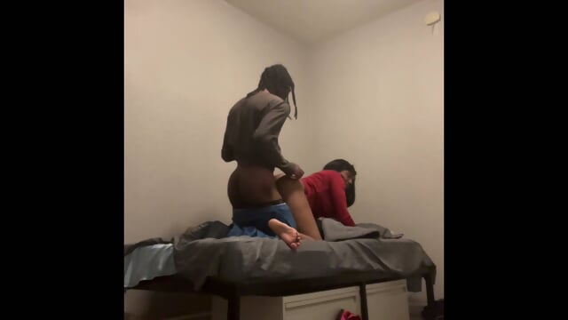 Izay Karqueez - Porn