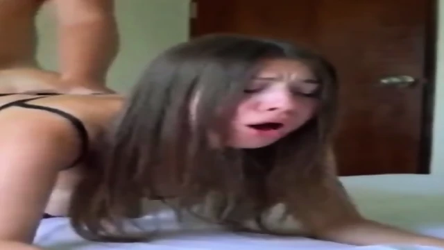 Austrian Amateur - 🇦🇹 Gf Michelle bläst & reitet Schwanz Dirty!! XXX [2024] 480p