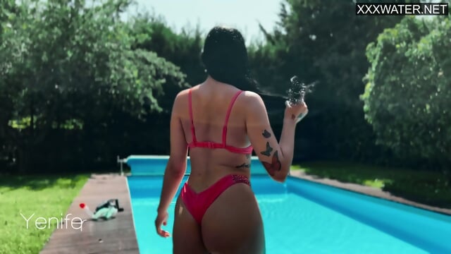 Yenifer Chacon's Latina Underwater Nude Swim