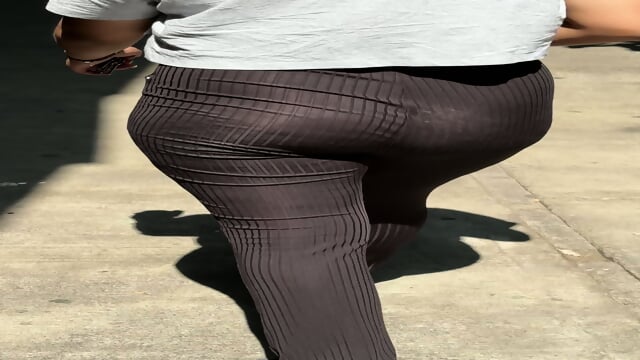 MamÃ¡ e hija bien culonas