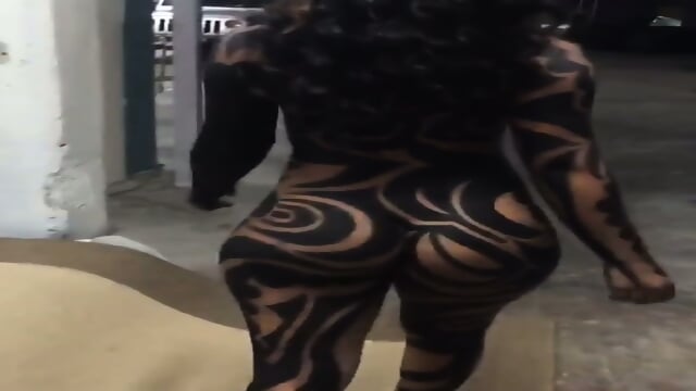 EBONY MILFs IN BODY PAINT 12