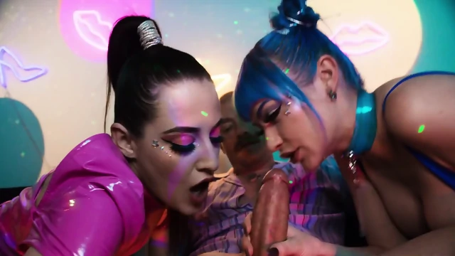 Big Bang - Jewelz & Aubree