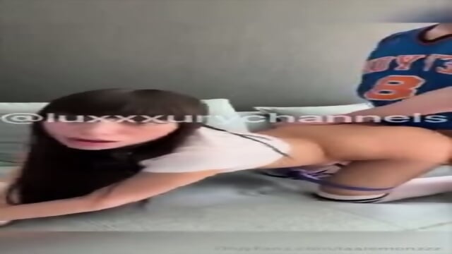 Laale pompino e sesso a pecorina con ingoio