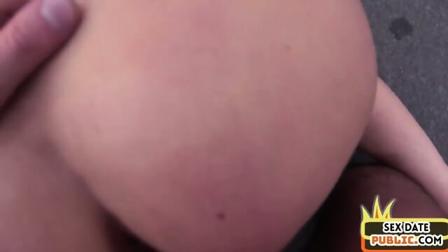 Bigass blonde babe cockbouncing outdoor