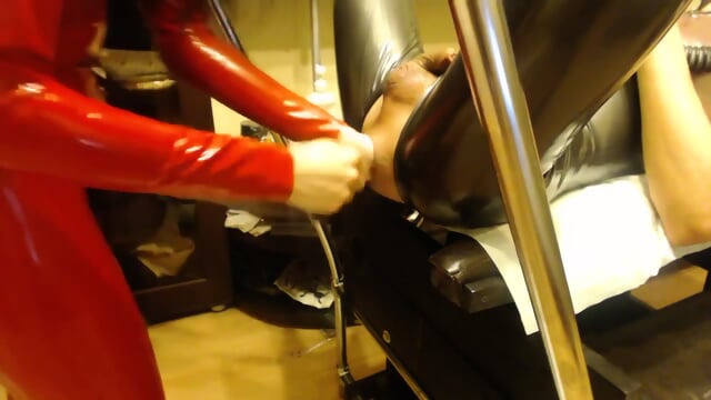 Strap-on Fisting And Latex  Kinky4Ever