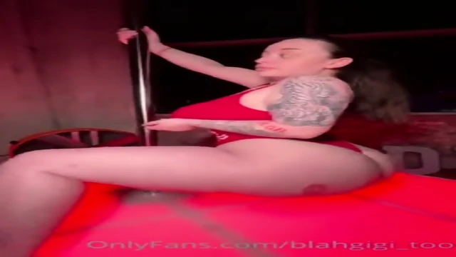 Wet-pussy: Her Google drive folder, 1220 videos => https://rentry.co/zf2sghns