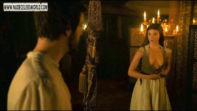 British Actress Natalie Dormer Shows Off Her All Natural Celebrity Tits In Game Of Thrones