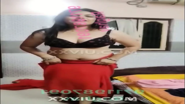 Laddu bhabhi ki chut maza ayega TG- @watersilence