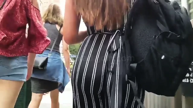 dickflash encoxada grope cum