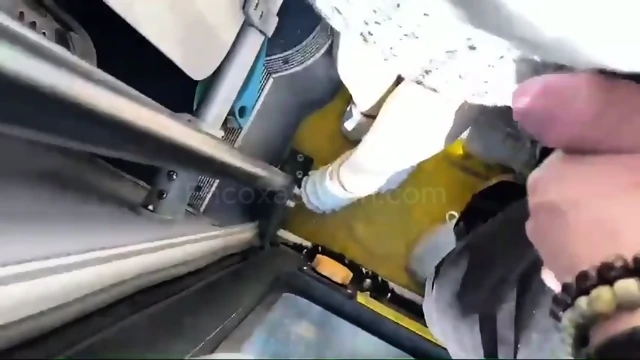 dickflash encoxada grope cum