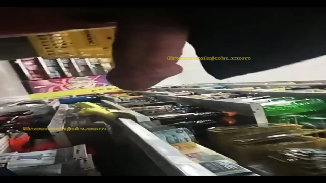 Dickflash Encoxada Grope Cum