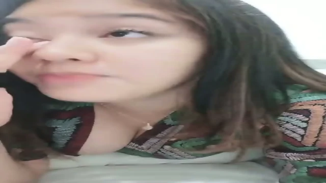 Mahasiswi cantik ngentot di kostan