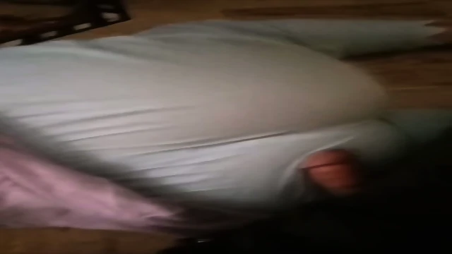 Pakistani Brother spying on his big ass sister, Pakistani Behan ki sote time chudai