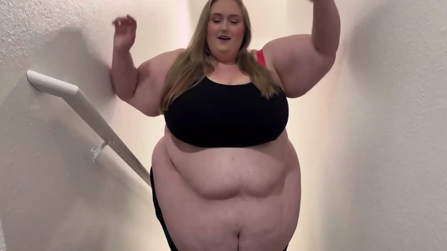 SSBBW Dumplin Struggles To Work Out To Show Off Her Declining Mobility