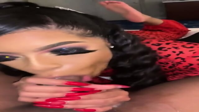 Ebony; Her google drive folder, 1,334 videos => https://rentry.co/sedyu77g