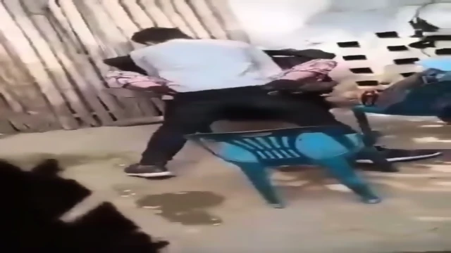 Hijabi girl fuking on table video