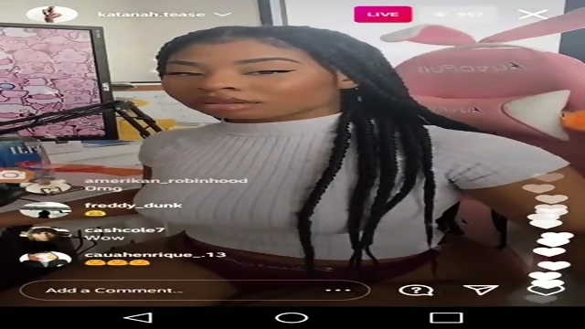 Ebony: Her google drive folder, 755 videos => https://rentry.co/vk95pmbb