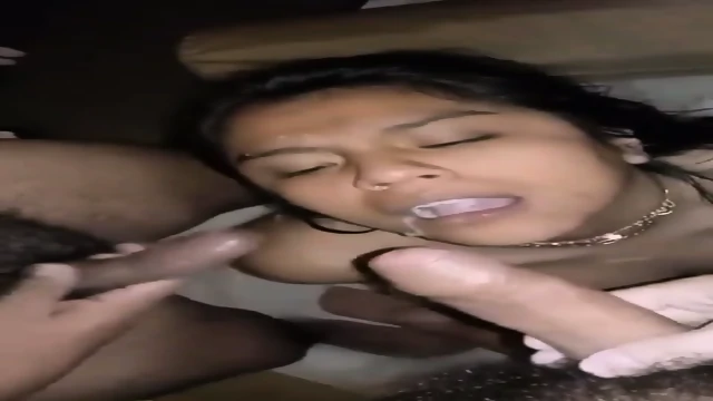 Safada levando gozada de vÃ¡rios