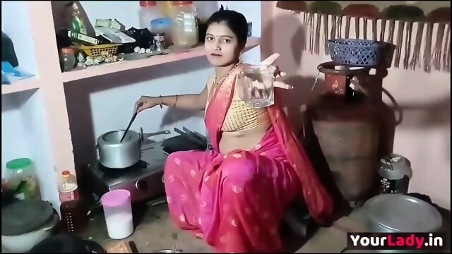 Cute School Girl First Time - POV 22 Indian Teen Mature Porn feat Rajlaxmi aunty