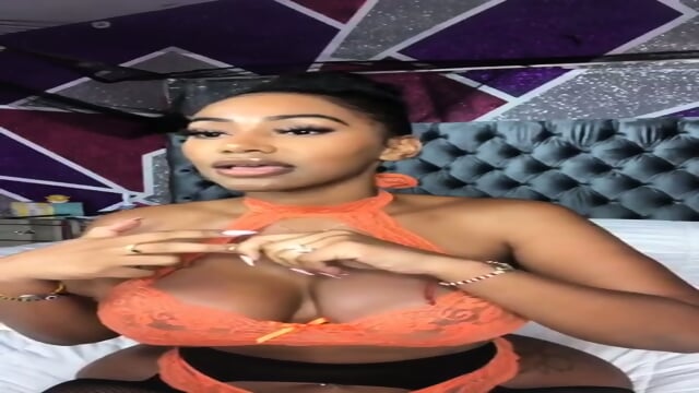 Ebony: Her google drive folder, 477 videos => https://rentry.co/c9eid7xw