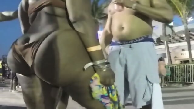 Booty: Her google drive folder, 477 videos => https://rentry.co/c9eid7xw