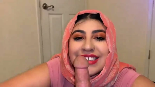 Pakistani Twitter beauty cheating and sucking foreigner