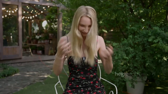 Summer Pleasures – Viktoriia  Swallow