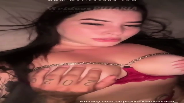 MariCasad dando a xota e ganhando leite na boca