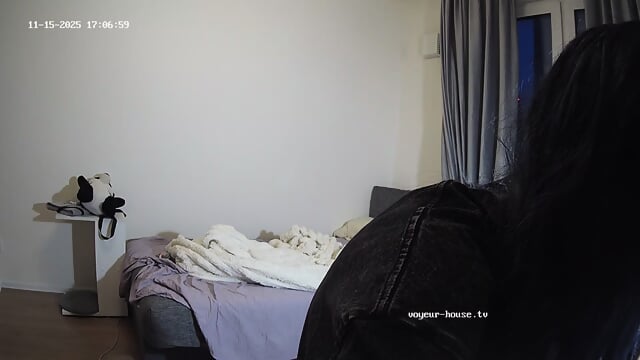 Guest bedroom camera at Smurfeta reallifecam apartment at Voyeur-03