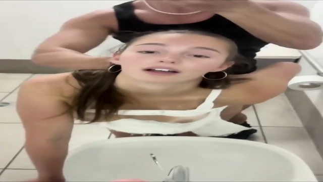 This Stud Fucks A Street Whore In The Toilet