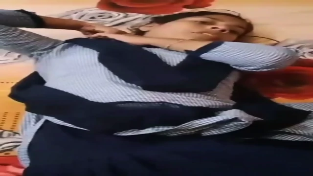 Cute School girl bunk the school for fucking with her Bf ,wearing school uniform...Leaked!!