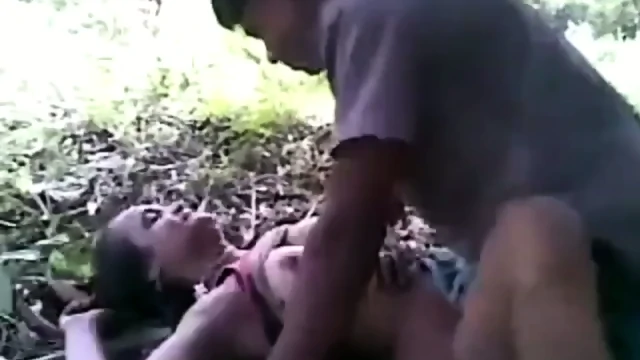 Indian Teen Outdoor Threesome Xxx Mms