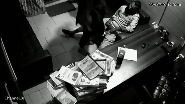 Paki muslim wife doggy sex hotel ke watchman sath cctv